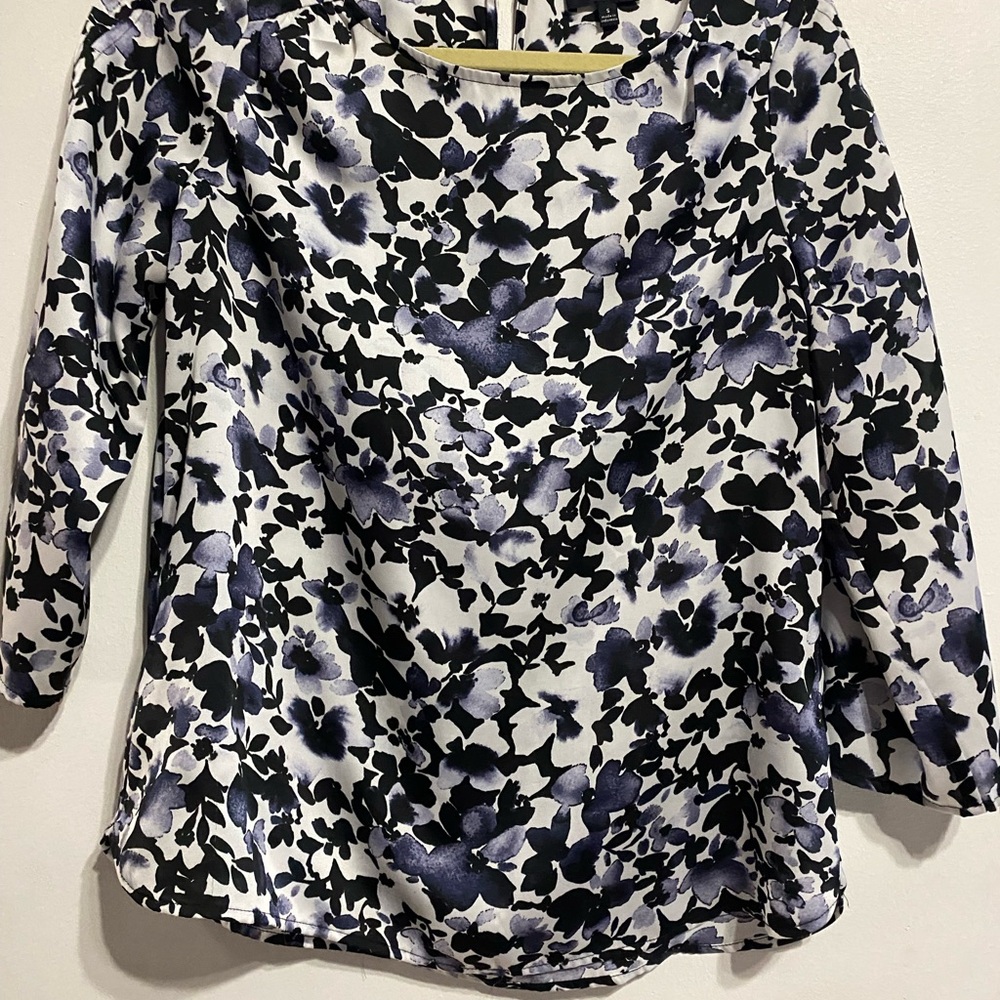 Floral Print Women's Top - navy and White